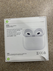 AirPods (3 foto / 4)