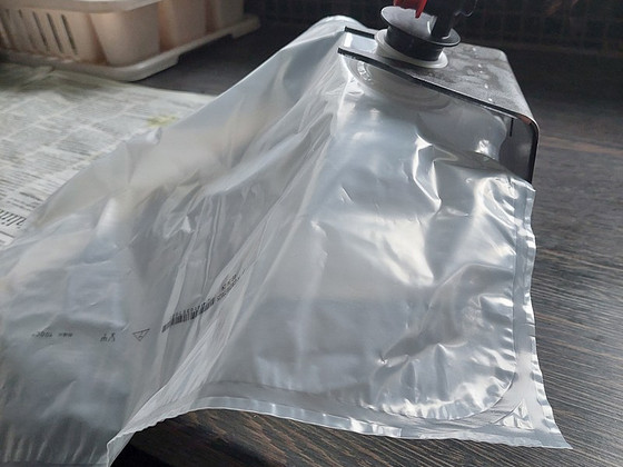 ДЕРЖАТЕЛЬ ДЛЯ ПАКЕТА ДЛЯ СОКА BAG-IN-BOX