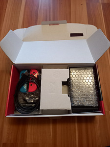 Nintendo Switсh (1 foto / 2)