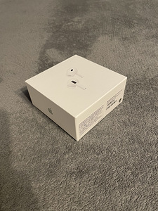 Airpods pro Gen 2 (3 фото из 4)