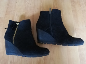 Wedge, platvorm tallaga k/s saapad 38 (st:24cm) (1 foto / 3)