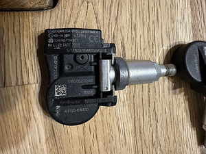 SUZUKI rehvirõhu andurid (1 foto / 2)