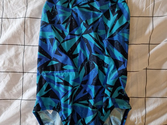 Speedo trikoo 164cm / 13-14a