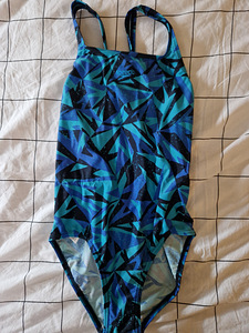 Speedo trikoo 164cm / 13-14a (1 foto / 4)