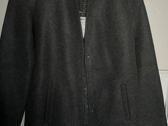 Uus poolmantel/jacket tumehall S