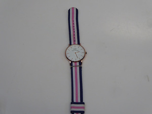 Часы Daniel Wellington Watch (2 фото из 5)