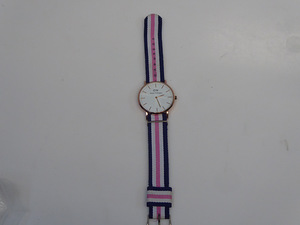 Часы Daniel Wellington Watch (3 фото из 5)