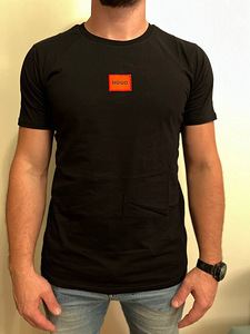HUGO BOSS (2 фото из 2)