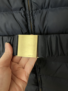 Пуховик Hugo Boss 36 размер. (2 фото из 6)