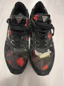 Guess кроссовки s.37 (1 фото из 5)