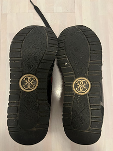 Guess кроссовки s.37 (4 фото из 5)