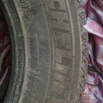 Продам шины Мишелин 225 65 R17 универсал m+s