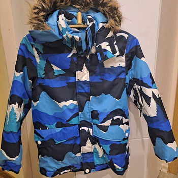 Продам зимнюю куртку +штаны lassie 140р