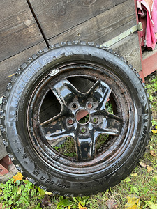 Michelin X-ICE North 3 R16 205/55 naastrehvid (7,5-8mm) (1 foto / 4)