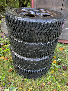 Michelin X-ICE North 3 R16 205/55 naastrehvid (7,5-8mm) (2 foto / 4)