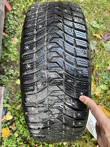 Michelin X-ICE North 3 R16 205/55 naastrehvid (7,5-8mm) (4 foto / 4)