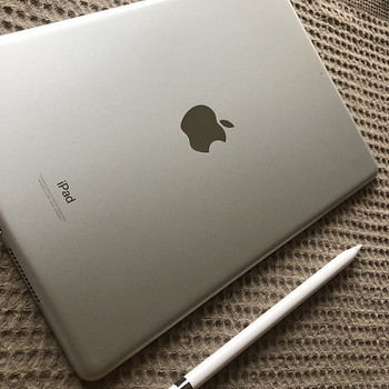 iPad 9 + Apple pencil (1st gen)