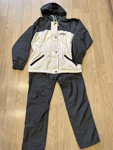Spordi dressid M / 38 (1 foto / 2)