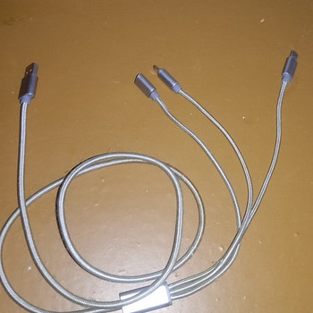 Продам кабель 3в1