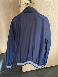 Armani мужская куртка (2 фото из 3)