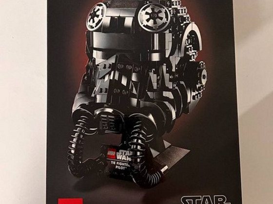 Шлем истребителя LEGO