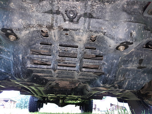 Toyota Hilux põhjakaitsmete komplekt (2 foto / 2)