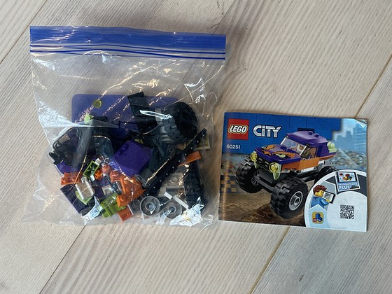 Lego 60251