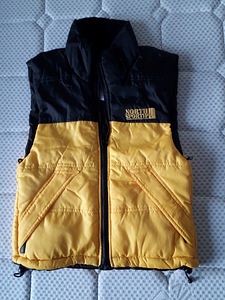UUS HIND! Laste uus kahepoolne soe vest (1 foto / 6)