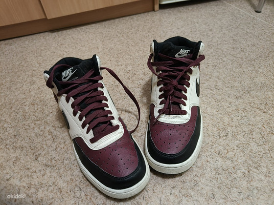 Кроссовки Nike