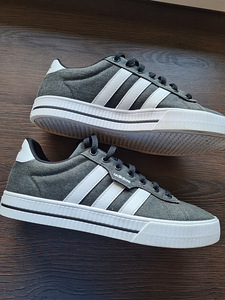 Adidas tennised s.40 2/3 (1 foto / 6)