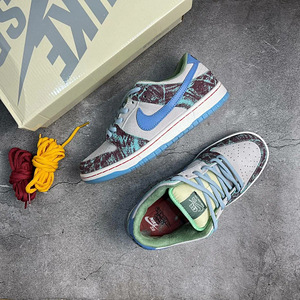 Nike (1 фото из 3)