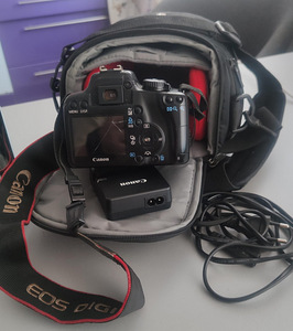 Canon Eos 1000d + kohver + laadja (1 foto / 2)