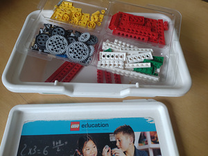 Робототехнический набор Lego Simple Machines (3 фото из 6)