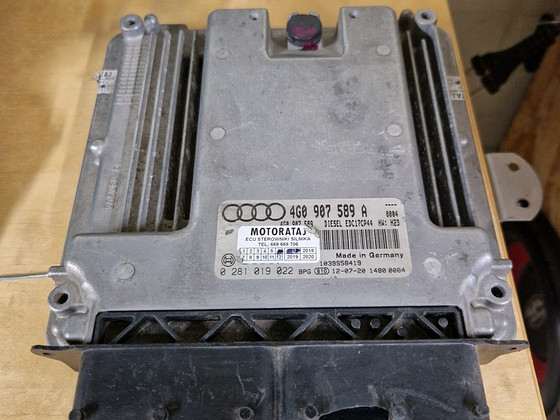 Audi A6 c7 mootori juhtplokk