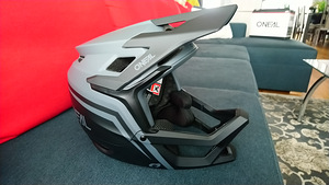 Kiiver ONeal Transition Helmet - FLASH V.22 gray/blac (1 фото из 8)