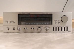 Fisher RS-3050 hõbedane (1 foto / 1)