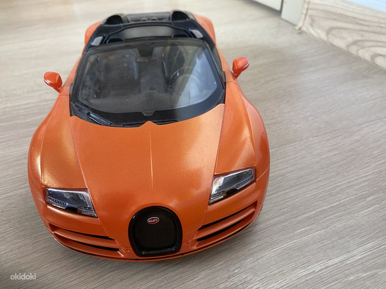 Müüa kaugjuhtimispuldi auto