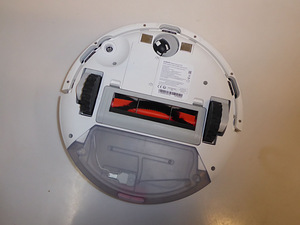 Robot tolmuimeja Xiaomi Robot Vacuum E10 + Karp + Laadija (4 foto / 5)
