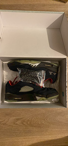 Кроссовки jordan 5 retro (1 фото из 5)