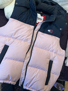 Продам жилет Tommy Hilfiger. (3 фото из 4)