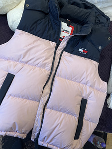 Продам жилет Tommy Hilfiger. (4 фото из 4)