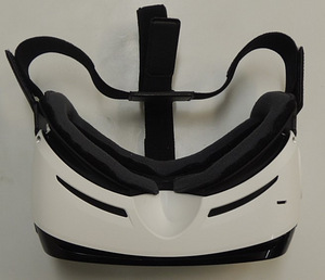 Виртуальные очки Samsung Gear VR Oculus (3 фото из 6)