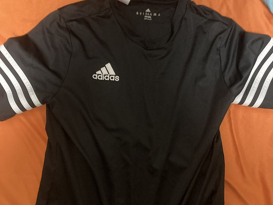 Adidas футболка