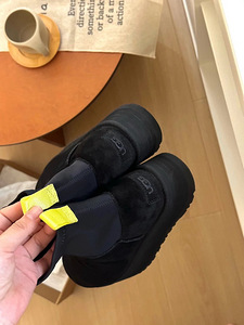 UGG (4 foto no 7)
