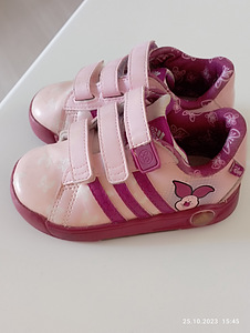 Кроссовки Adidas 21 (1 фото из 2)