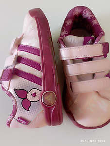 Кроссовки Adidas 21 (2 фото из 2)