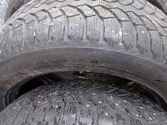 Двухшипованные шины Bridgestone Blizzak 225/55R17