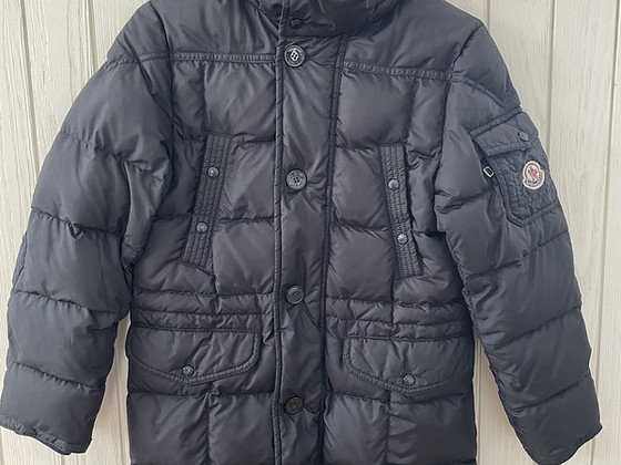Зимняя куртка для мальчиков Moncler