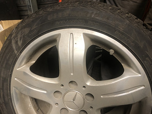 Good Year Ultra Grip Ice2 245/45R17 с колесами Mercedes (1 фото из 3)
