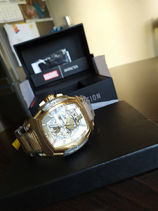 INVICTA Marvel Punisher Limited Edition Gold 37617. (4 фото из 8)